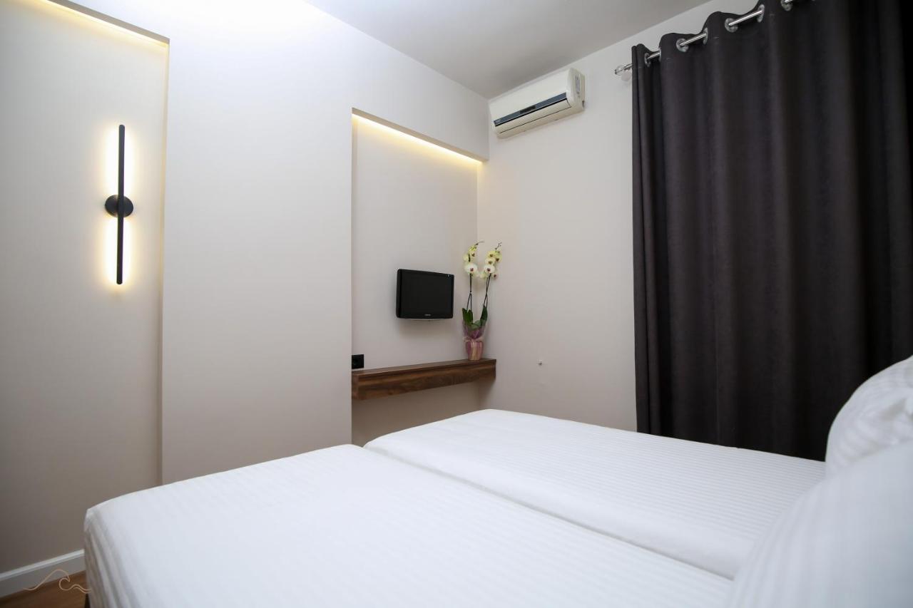 Hotel Libertas Vlorë Εξωτερικό φωτογραφία