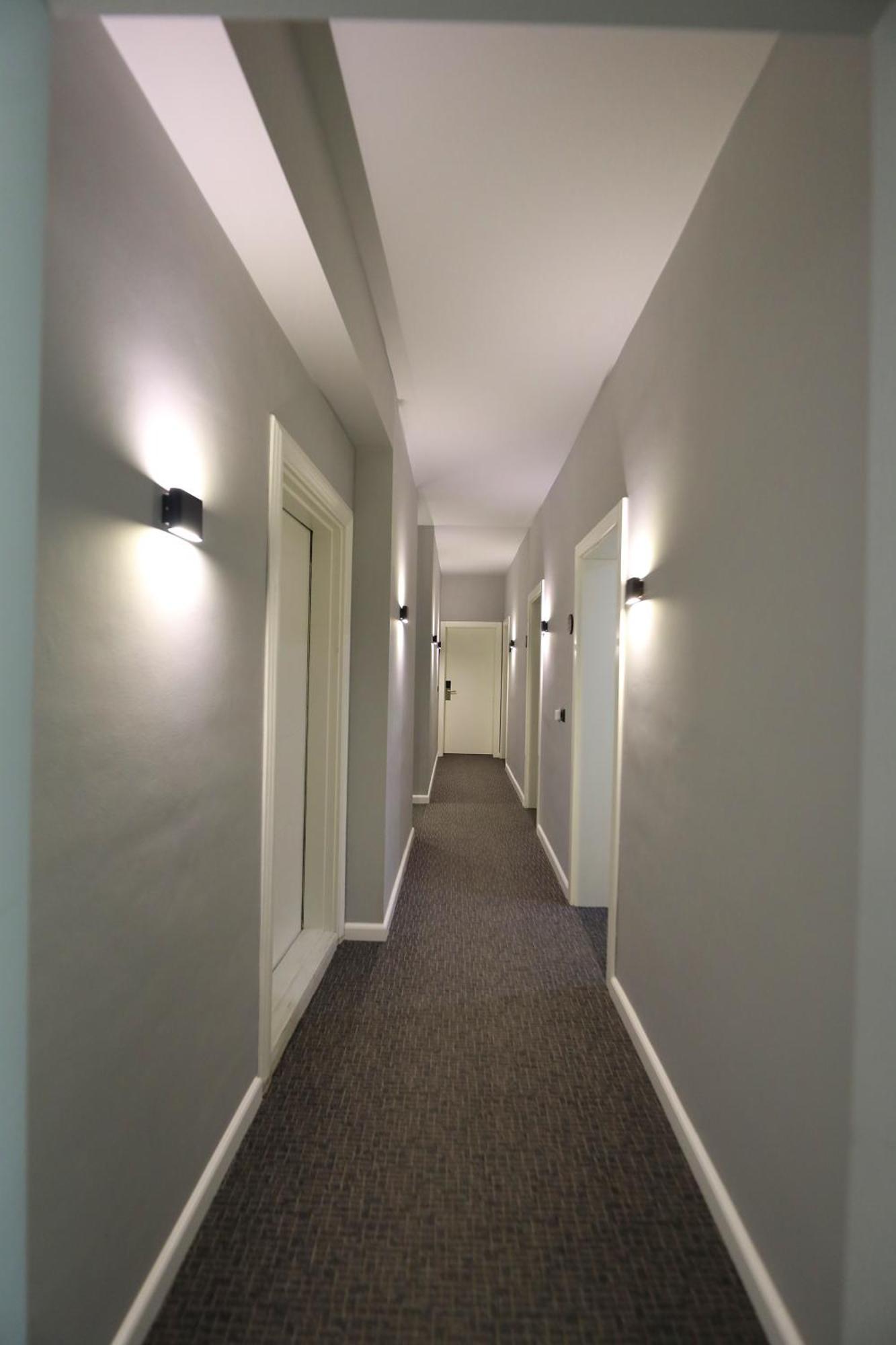 Hotel Libertas Vlorë Εξωτερικό φωτογραφία